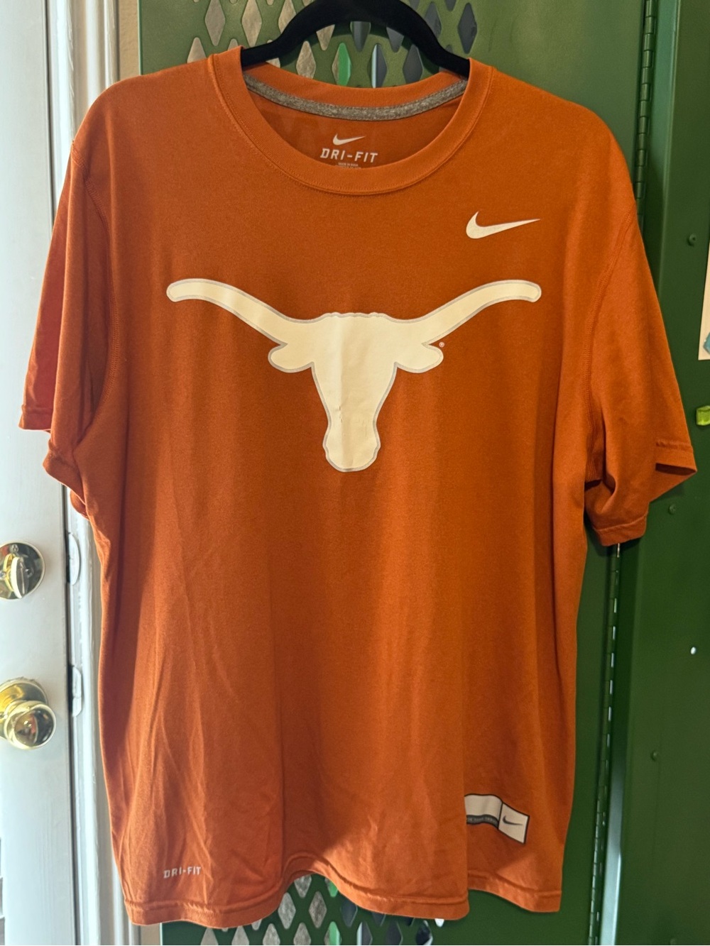 Nike Men’s Burnt Orange University of Texas Longhorns “Hook Em” Dri-Fit Tee